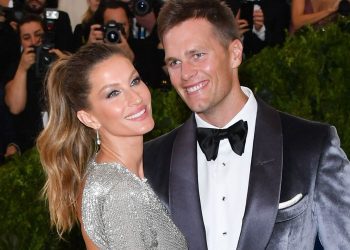 Top-10 Hottest Wives and Girlfriends of NFL Stars